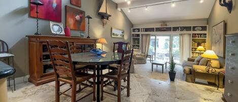 Villa, 1 grand lit et 1 canapé-lit, cuisine, vue jardin (290 Stoney Creek Villa) | Intérieur