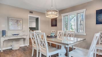 Villa, Multiple Beds, Kitchen, Garden View (241 Stoney Creek Villa) | Dining