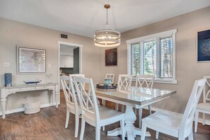 Villa, Multiple Beds, Kitchen, Garden View (241 Stoney Creek Villa) | Dining - 241 Stoney Creek Villa at The Sea Pines Resort (Hilton Head Island)