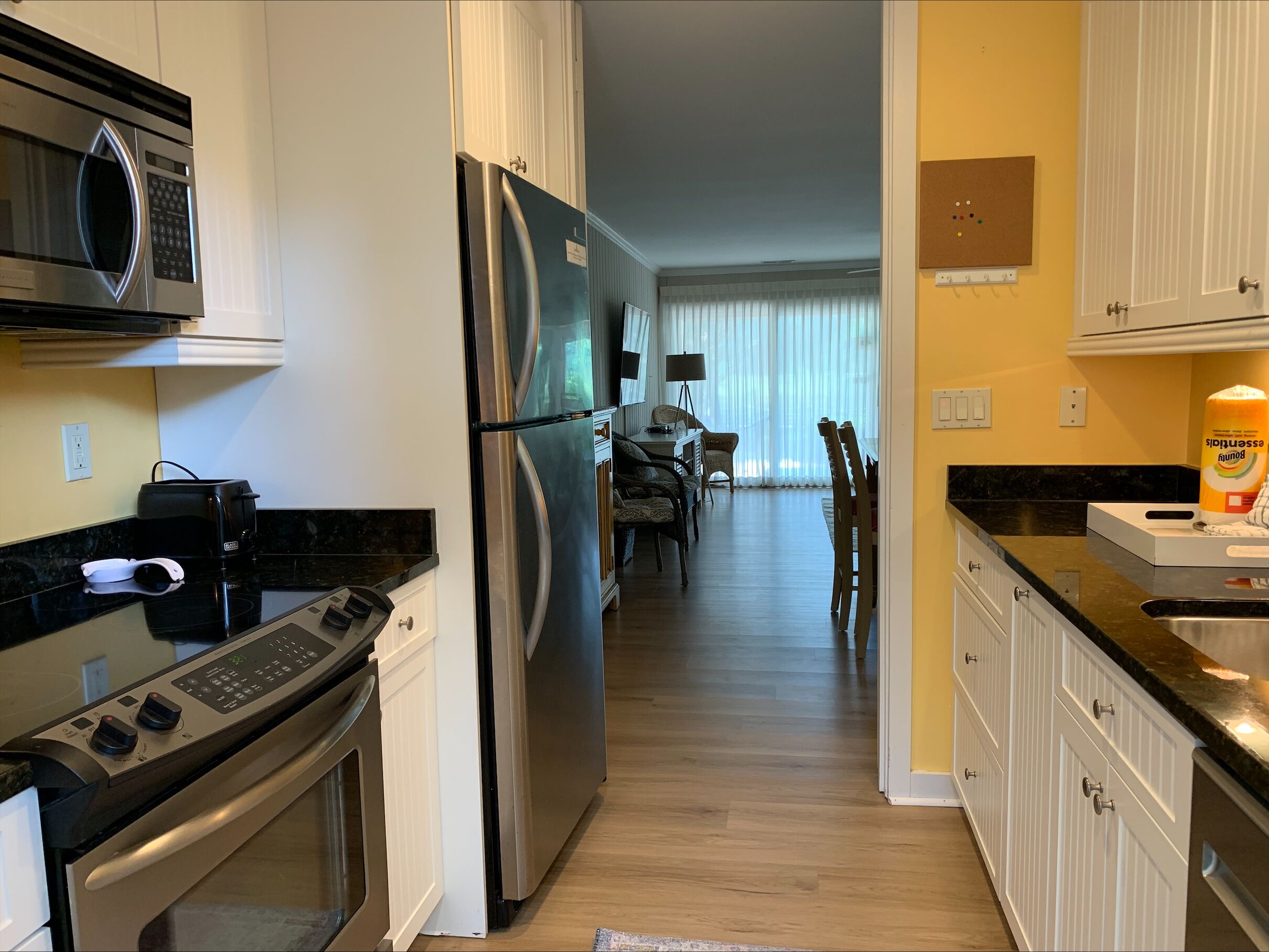 Villa, varias camas, cocina, vista al campo de golf (66 Fairway Lane) | Cocina privada | Cafetera y tetera y comedor 