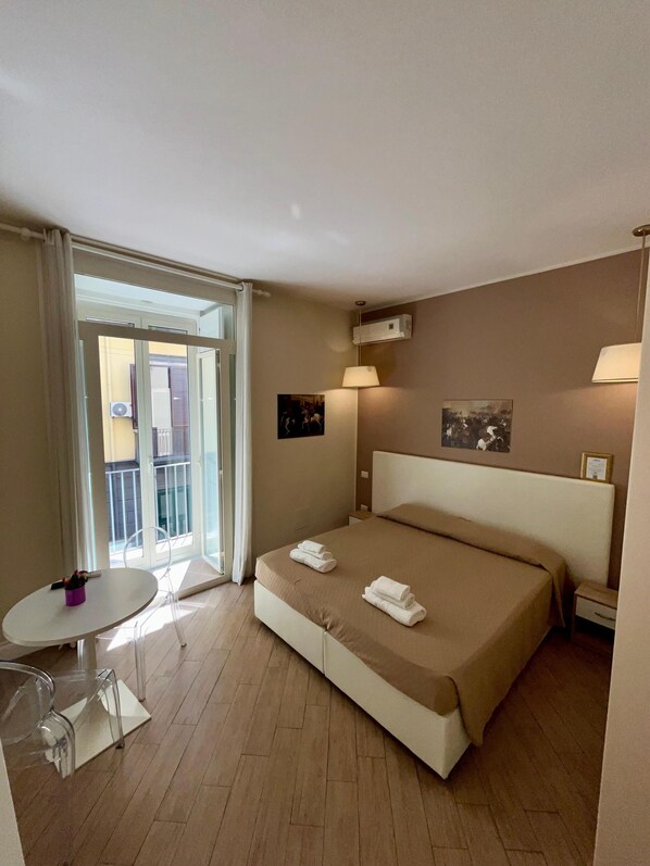 Deluxe Double or Twin Room | Desk, laptop workspace, free WiFi