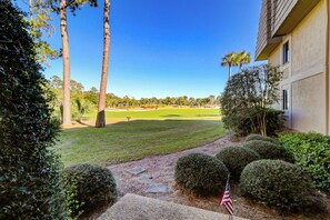 Property grounds - 425 Plantation Club Villas at The Sea Pines Resort (Hilton Head Island)