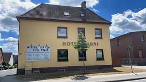 Exterior - Hotel Villa Vital (Munster im Heidekreis)