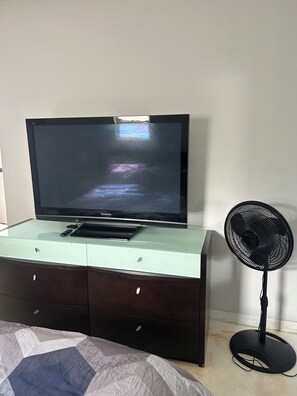 1 多间卧室、熨斗/熨衣板、免费 WiFi、床单