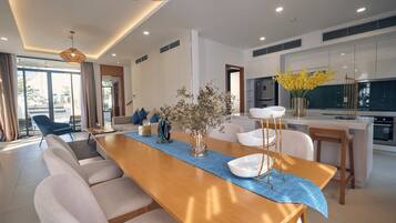 Villa 1 Bedroom Private Pool | Desk, laptop workspace, blackout drapes, soundproofing