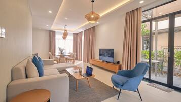 43-inch Smart TV with digital channels