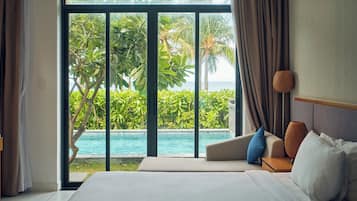 Beachfront Villa 3 Bedrooms Private Pool | Terrace/patio