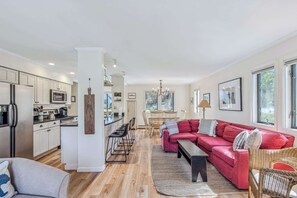 TV, fireplace, offices