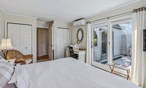 3 bedrooms, desk, iron/ironing board, WiFi