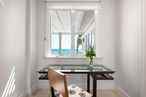Interior - Luxury 7BR Beachfront Villa, Pool, Hot Tub, Gym & Games – Long Bay (Providenciales)