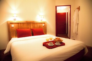 Unclassified image, 5 of 6, button