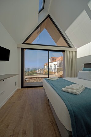 Comfort kamer, 1 twee- of 2 eenpersoonsbedden, balkon, uitzicht op zee | Gratis wifi