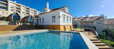 Utomhuspool
