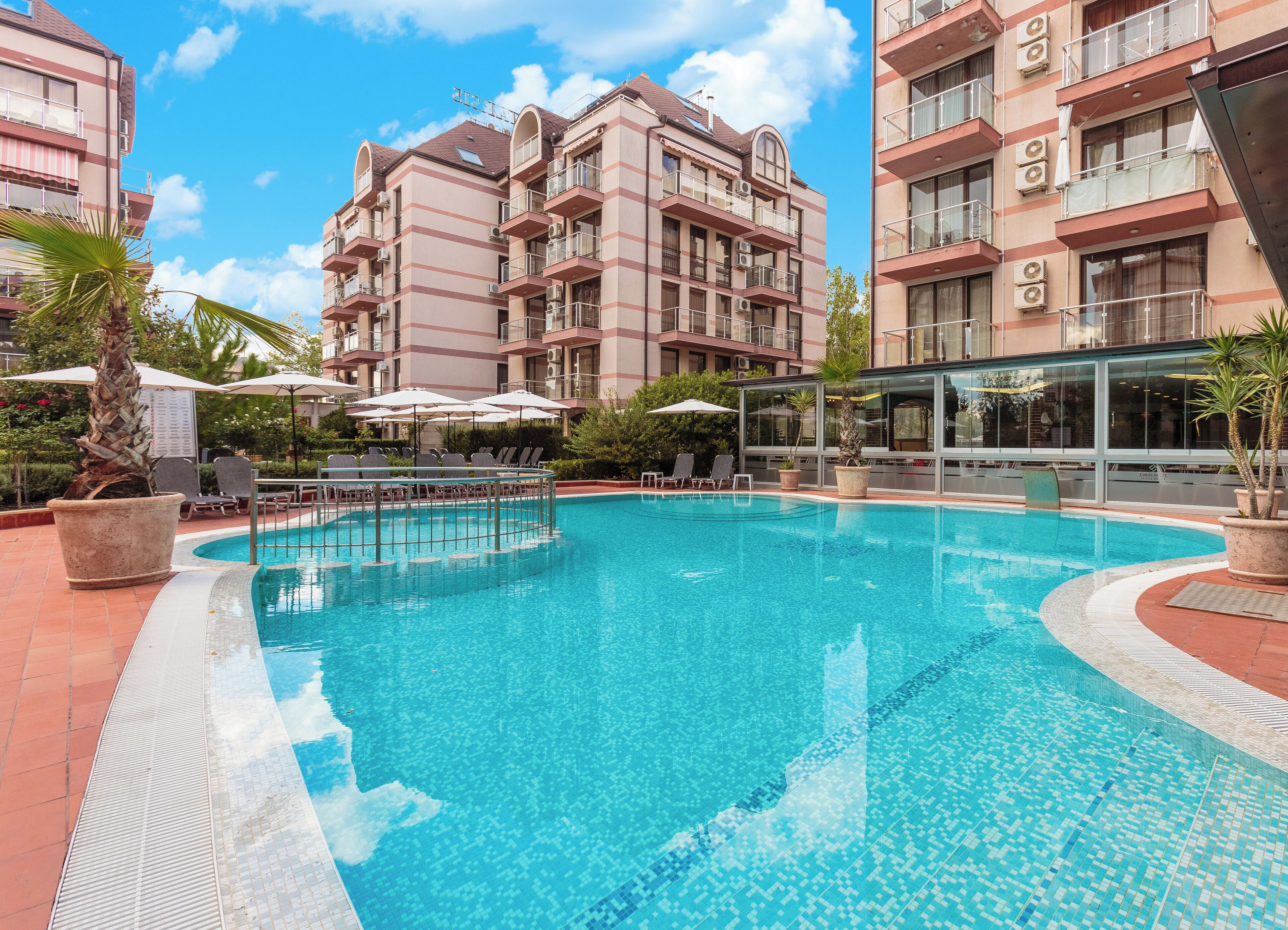 Seasonal outdoor pool