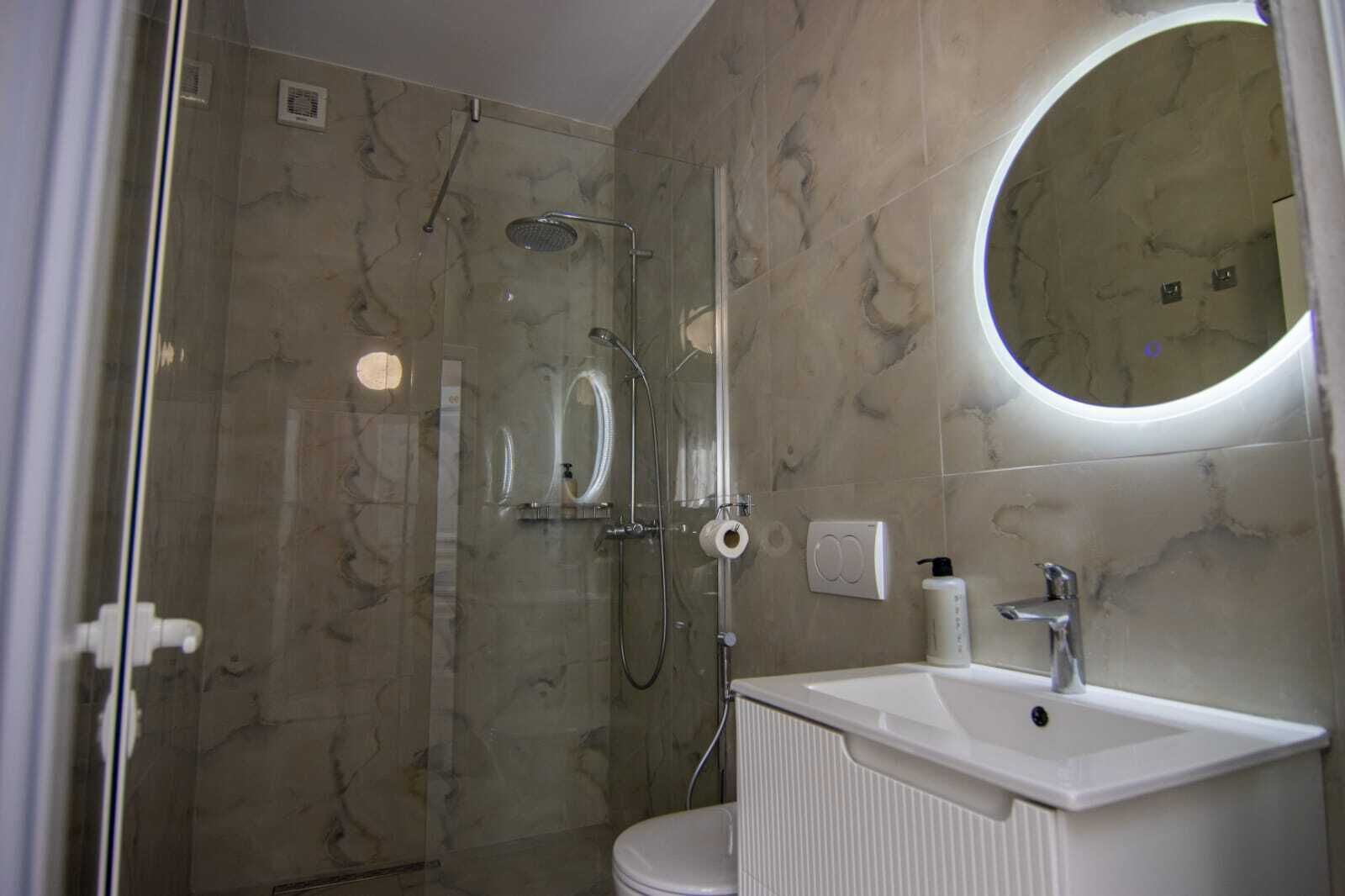 House, 2 Bedrooms, City View | Bathroom