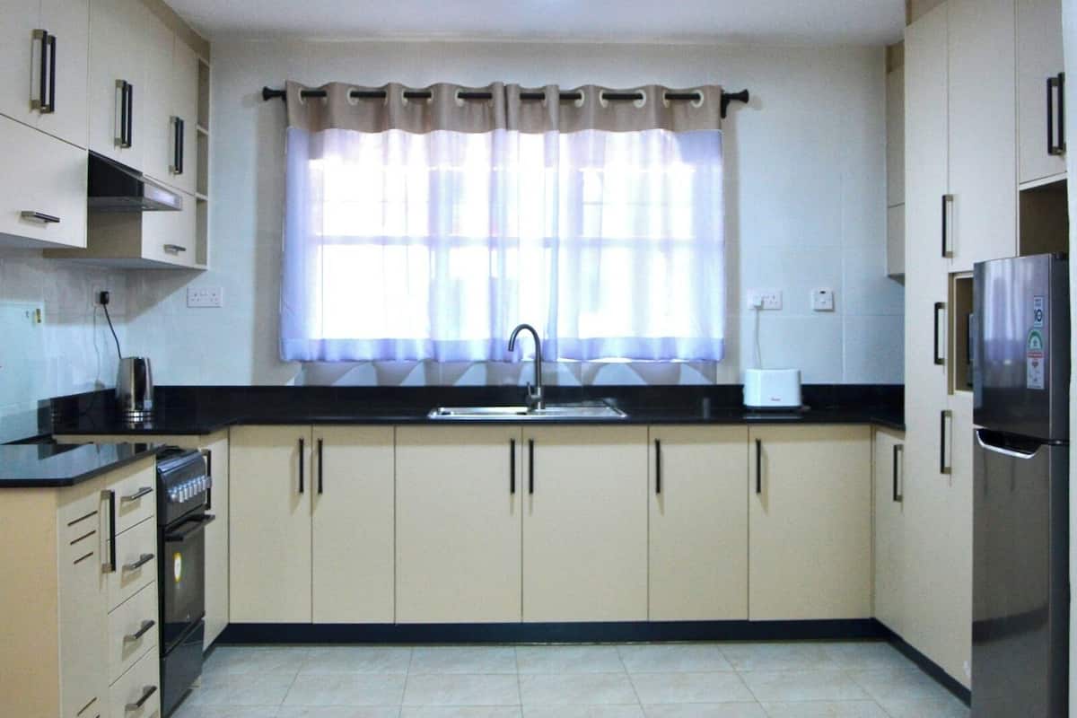 高級公寓 | 私人廚房 | 微波爐、焗爐、爐具、廚房用具/餐具/器皿