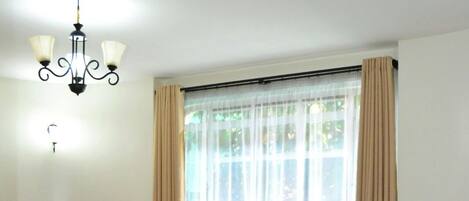 Appartement Deluxe, 1 lit double, non-fumeur, service de ménage | Coin séjour