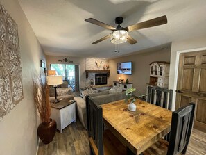 Interior - Bearway to Heaven Sum (Ruidoso)