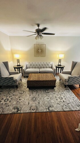 Charming 2-Bedroom Condo in Baton Rouge close to LSU and Downtown