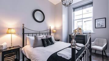 Apartment | Iron/ironing board, free WiFi