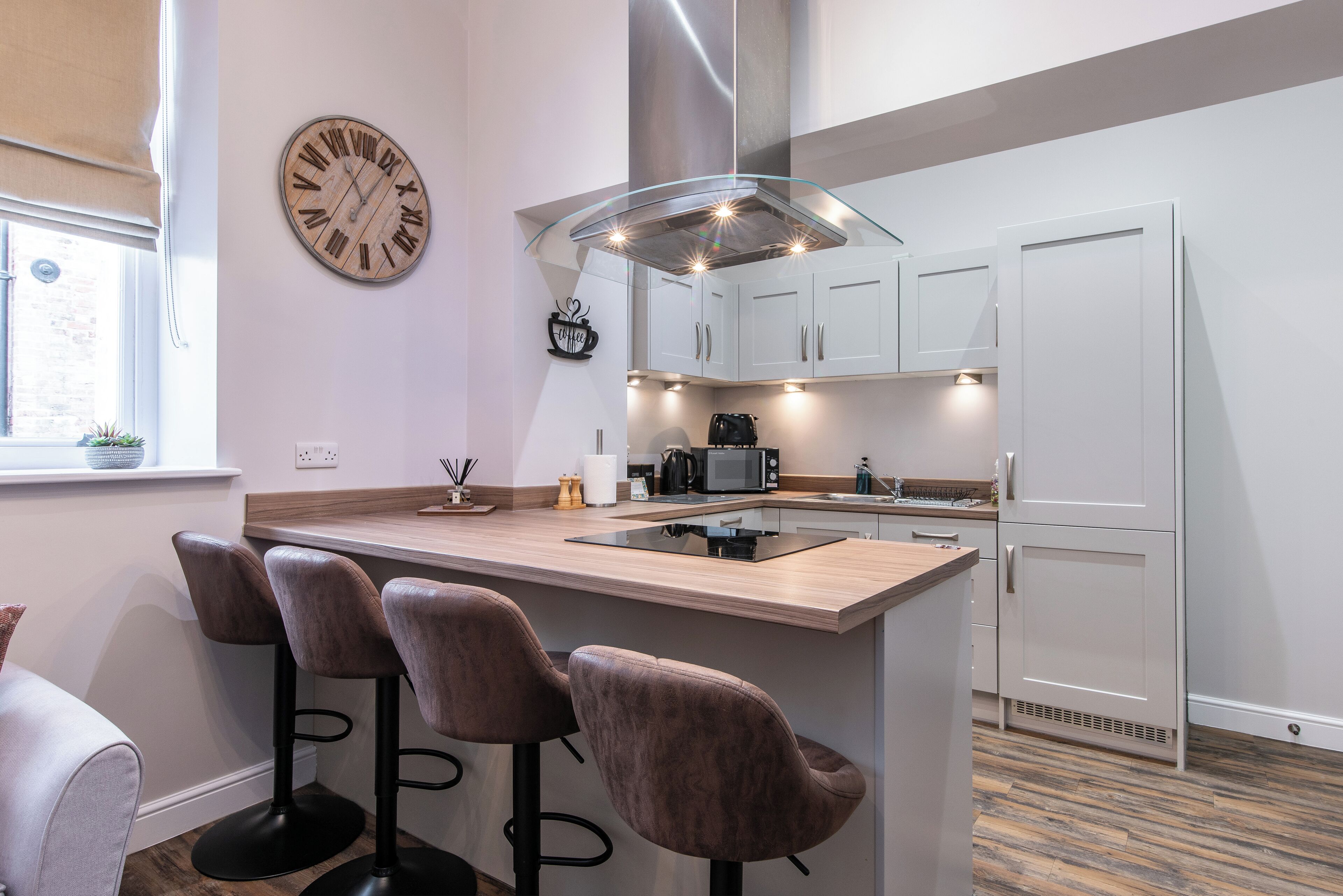 公寓 | 私人厨房 | 冰箱、微波炉、烤箱、 炉灶