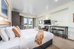 1 bedroom, desk, iron/ironing board, WiFi