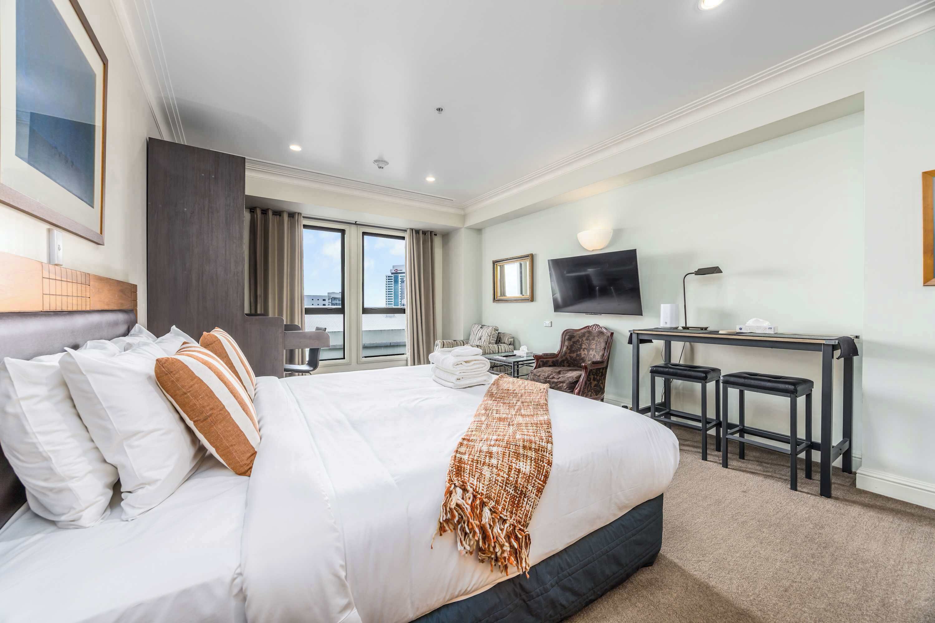 1 bedroom, desk, iron/ironing board, WiFi