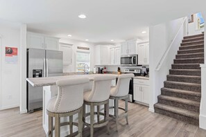 Fridge, microwave, oven, stovetop - 38030 Keenwick Family Home (Selbyville)