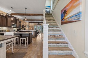 House, Multiple Beds (Outriggers 18- Happy Daze) | Private kitchen