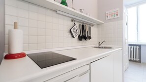 Fridge, microwave, stovetop, toaster