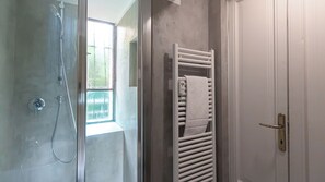 Shower, hair dryer, bidet, towels - Italianway Comfort - Rosmini 13 D (Milano)