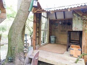 Terrace/patio - Brandon House Farm Yurt (Norwich)