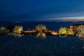 A heated pool - **Chic Villa MASHA with Private Heated Pool, Spa, Whirlpool and SeaViews** (Podstrana)