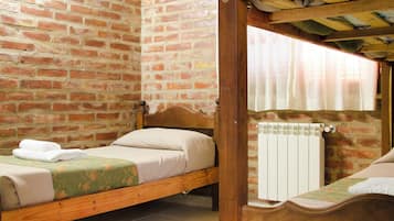 Bungalow Quadruple | 1 bedroom, in-room safe, iron/ironing board, free cots/infant beds