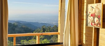 Mountain Cabin with Spectacular View only 35 minutes away from the city.