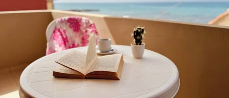 Apartment 29 | Lanai