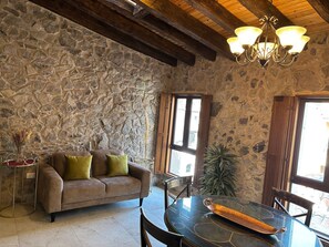 Exclusive Apartment | Interior - Departamento Carlo Crivelli (Val'Quirico)