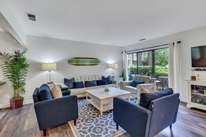 42–tuumainen taulutelevisio, jossa digitaalikanavat