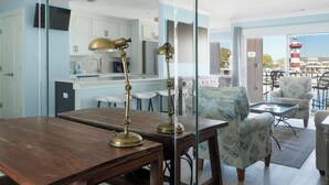 Vila, Beberapa Tempat Tidur, dapur (837 Ketch Court) | Tempat makan