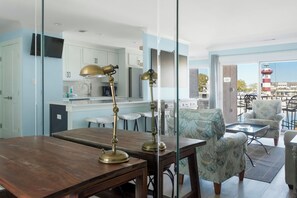 Villa, meerdere bedden, keuken (837 Ketch Court) | Dineren