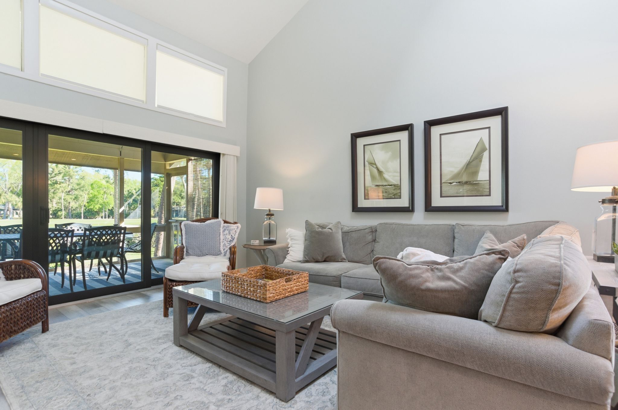 Villa, Mehrere Betten, Küche, Blick auf den Golfplatz (563 Ocean Course) | Wohnbereich | 42-Zoll-Flachbildfernseher mit Digitalempfang