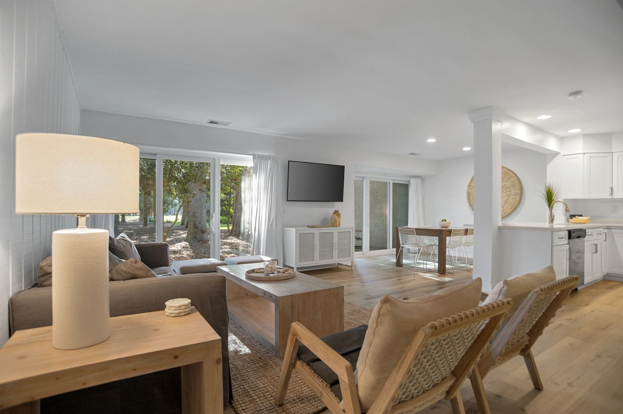 Villa, Multiple Beds, Kitchen, Golf View (506 Plantation Club Villas) | Living area | 42-inch flat-screen TV with digital channels