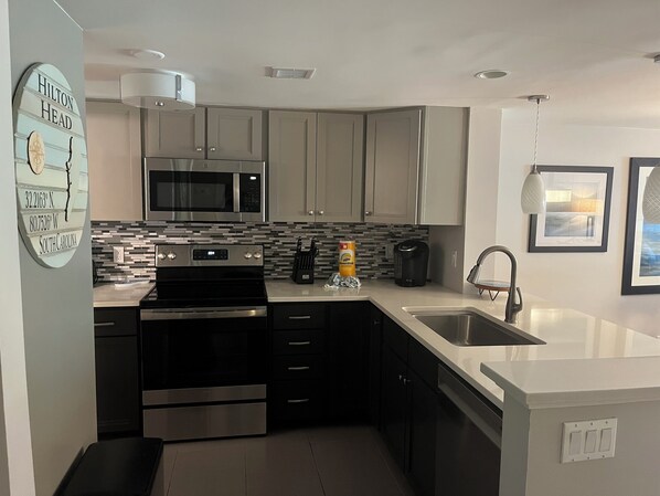 Villa, Mehrere Betten, Küche, Blick auf den Golfplatz (521 Plantation Club Villas) | Eigene Küche