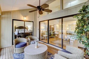 Villa - flera sängar - kök - utsikt mot golfbanan (552 Ocean Course) | Terrass/Patio