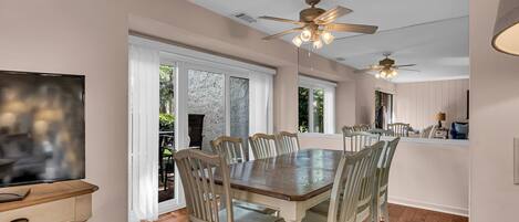 Villa, Meerdere bedden, keuken, uitzicht op golfbaan (498 Plantation Club Villas) | Dineren