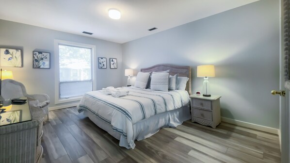 Villa, Plusieurs lits, cuisine, vue sur le jardin (825 Ketch Court) | 2 chambres, décor unique, ameublement unique, literie fournie