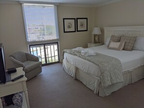 Villa, Plusieurs lits, cuisine (1037 Caravel Court) | 2 chambres, décor unique, ameublement unique, literie fournie