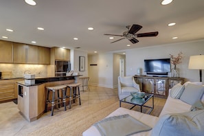 Living area - 939 Cutter Court at The Sea Pines Resort (Hilton Head Island)