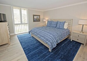 Villa, 1 King Bed with Sofa bed, Kitchen, Garden View (885 Ketch Court) | 1 bedroom, individually decorated, individually furnished, bed sheets - 885 Ketch Court at The Sea Pines Resort (Hilton Head Island)