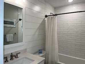 Villa, Birden Çok Yatak, Mutfak, Bahçe Manzaralı (880 Ketch Court) | Banyo | Havlu 